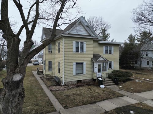 2115 Walnut St, Cedar Falls, IA, 50613-3800 | Card Image