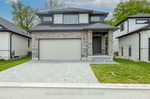 27-22701 Adelaide Rd, Mount Brydges, ON, N0L1W0 | Card Image