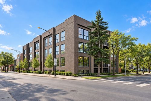 1s-5830 N Lincoln Ave, CHICAGO, IL, 60659-4602 | Card Image