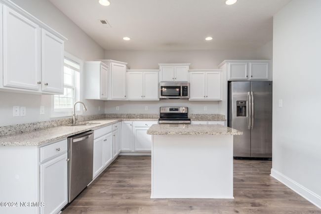 310 Pettigrew Ln, House other with 4 bedrooms, 3 bathrooms and 2 parking in Jacksonville NC | Image 14