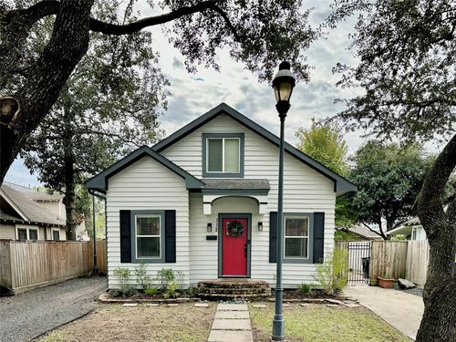112 Munford St, Houston, TX, 77008-2530 | Card Image