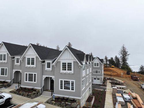 9-1128 Ne Seascape Ave, Depoe Bay, OR, 97341-9869 | Card Image