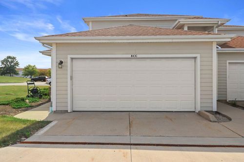 8cc-6620 Meadowlands Circle, Pleasant Prairie, WI, 53158 | Card Image