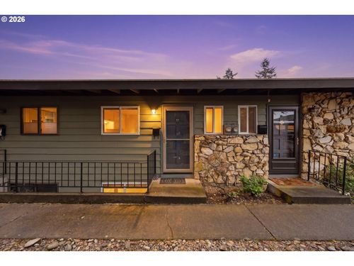 9-1550 Se Lava Dr, Milwaukie, OR, 97222-7467 | Card Image