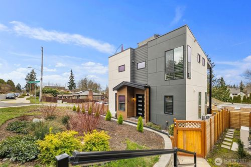 a-8455 24th Ave Sw, Seattle, WA, 98106-2210 | Card Image