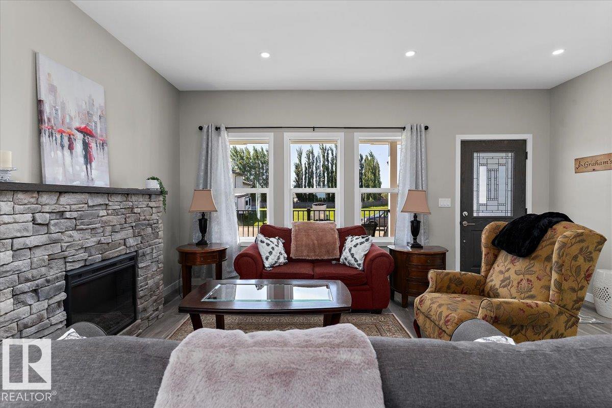 Residential in Tofield 4