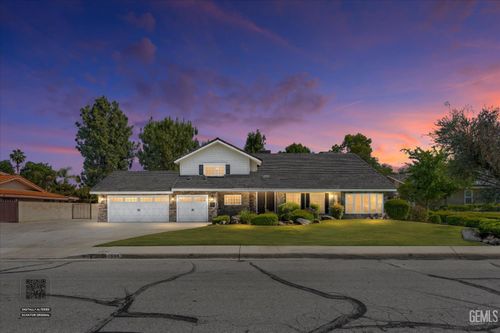 7604 Saddleback Dr, Bakersfield, CA, 93309-1235 | Card Image