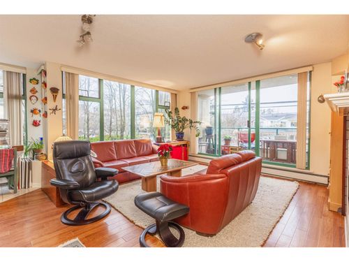 207-15466 N Bluff Rd, White Rock, BC, V4B3G1 | Card Image