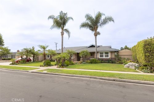 17792 Bigelow Park, Tustin, CA, 92780 | Card Image