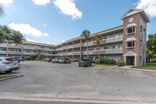 45-2461 Rhodesian Dr, CLEARWATER, FL, 33763-1942 | Card Image