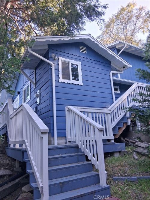 210 Wylerhorn Dr, Crestline, CA, 92325-9607 | Card Image