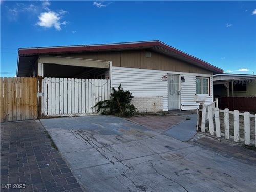 1128 Greenway Dr, Las Vegas, NV, 89108-1357 | Card Image