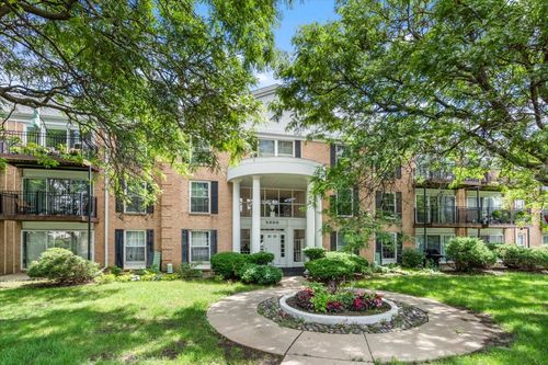 207-5300 Carriageway Dr, Rolling Meadows, IL, 60008-3945 | Card Image