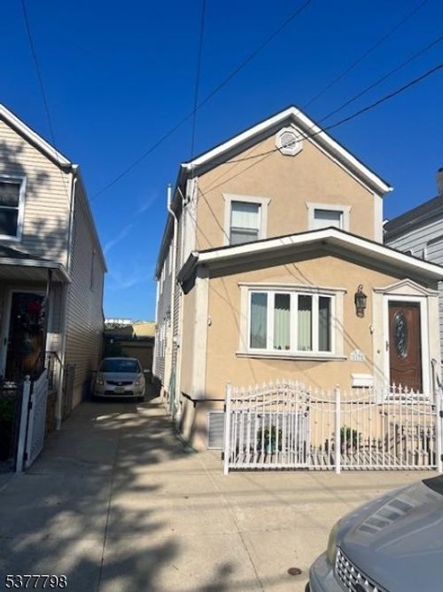 63 Waydell St, Newark, NJ, 07105-4618 | Card Image