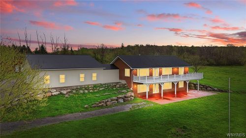 742 Centerline Rd, Strykersville, NY, 14145-9551 | Card Image