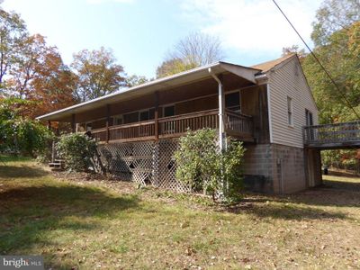 206 Mountain View Drive, House other with 2 bedrooms, 2 bathrooms and null parking in PAW PAW WV | Image 2