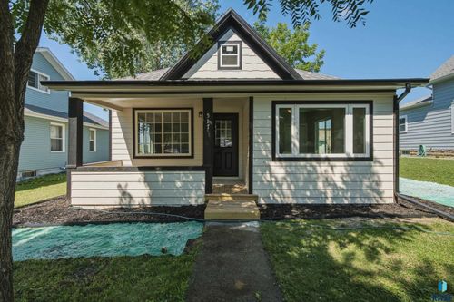 517 Center Ave Avenue, Garretson, SD, 57030 | Card Image