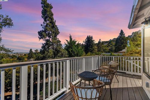 148 Auburn St, San Rafael, CA, 94901-5206 | Card Image