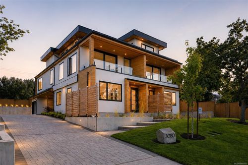 2-3080 Oakdowne Rd, Oak Bay, BC, V8R5N9 | Card Image