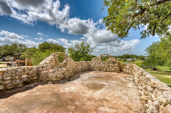 100 Scott Dr, Home with 20 bedrooms, 18 bathrooms and null parking in Tow TX | Image 20