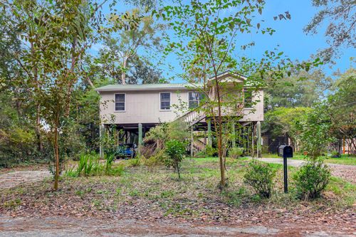 5985 N Airport Rd, Milton, FL, 32583-8612 | Card Image
