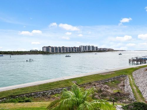 110-110 La Peninsula Blvd, NAPLES, FL, 34113-4032 | Card Image