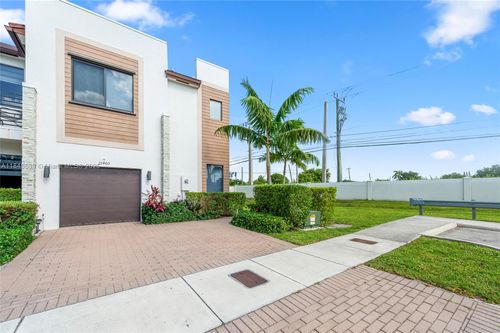 21460-21460 Ne 2nd Ct, Miami, FL, 33179-2999 | Card Image