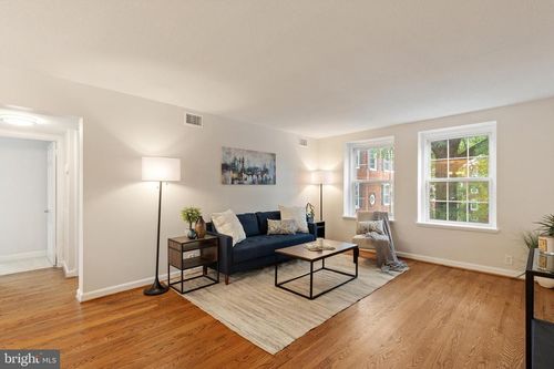 b2-3010 S Columbus St, ARLINGTON, VA, 22206-1652 | Card Image
