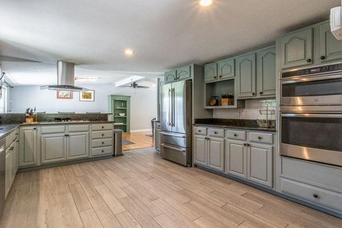 107 Holmes Road, Scarborough, ME, 04074 | Card Image