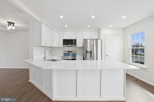 14275 Newbern Loop, GAINESVILLE, VA, 20155-1450 | Card Image