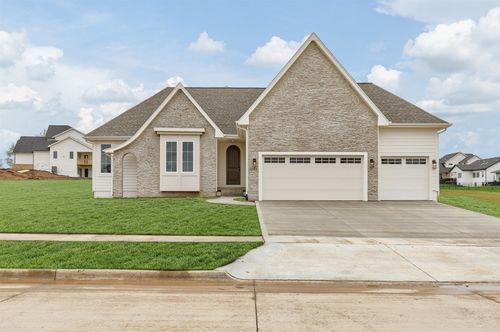 2001 Bluebell Dr, Norwalk, IA, 50211-8704 | Card Image