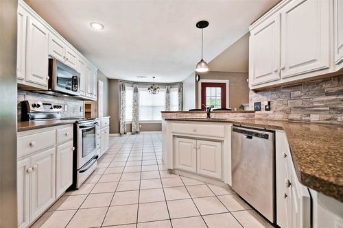 2951 Brandy Ln, Springdale, AR, 72762-8186 | Card Image
