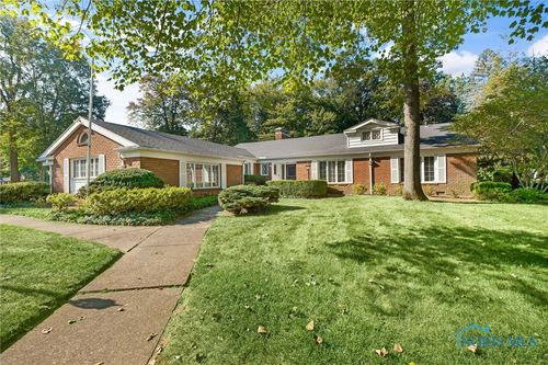 3321 Shakespeare Ln, Toledo, OH, 43615-1654 | Card Image