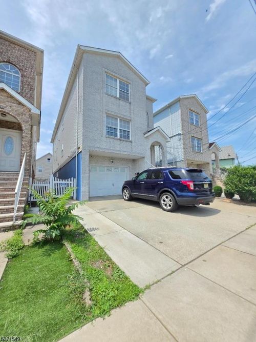 618 Bond St, Elizabethport, NJ, 07206-1405 | Card Image