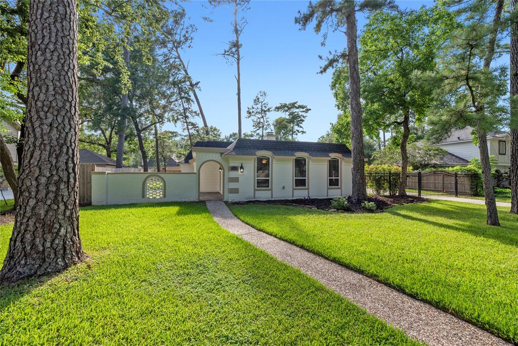 Bayonne Dr, Spring, TX 77389