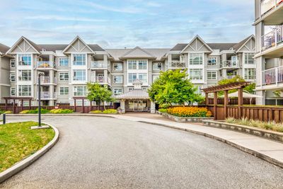 205 - 3136 St Johns St, Condo with 2 bedrooms, 2 bathrooms and 1 parking in Port Moody BC | Image 3