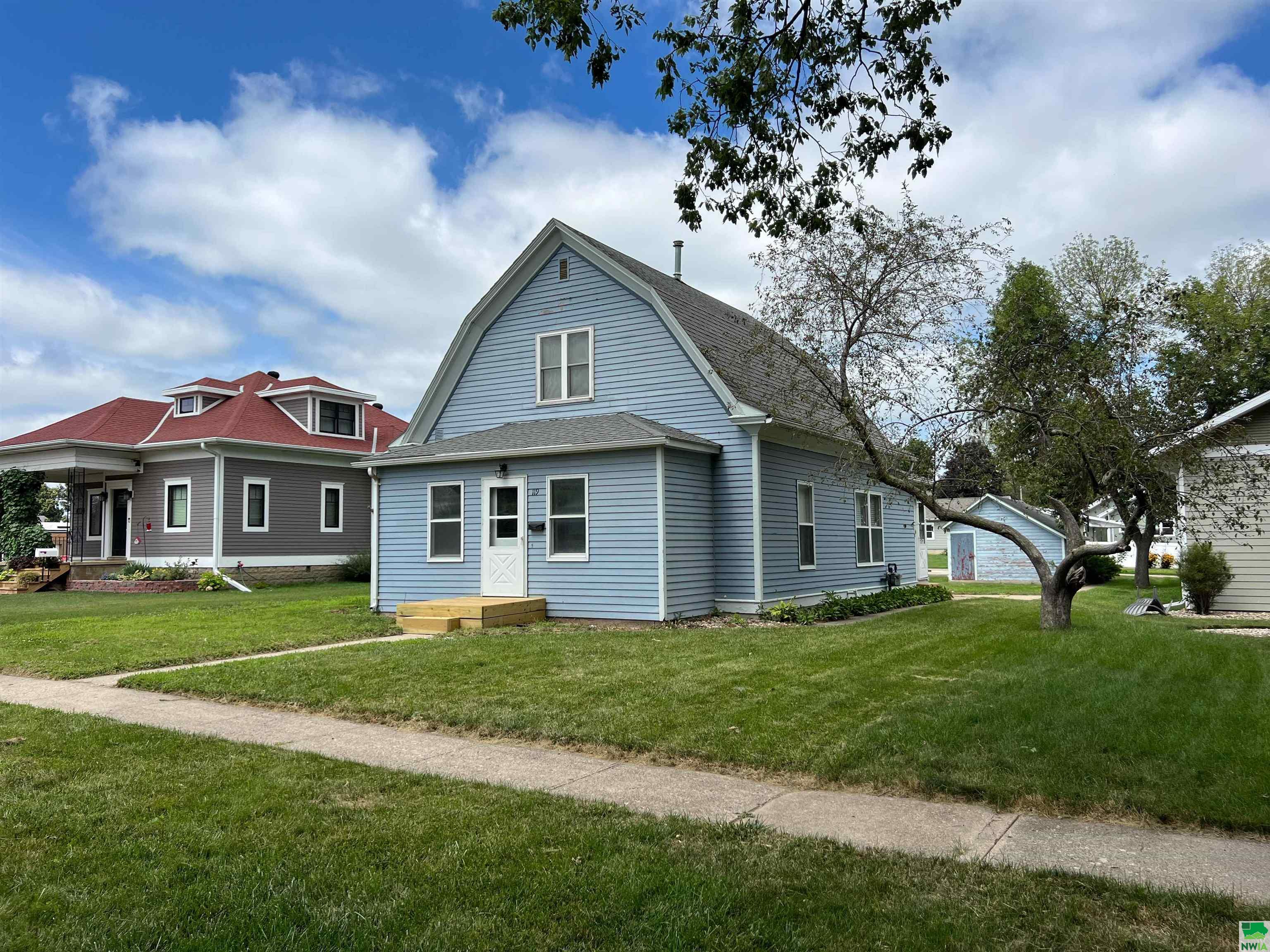 4th St, Orange City, IA 51041