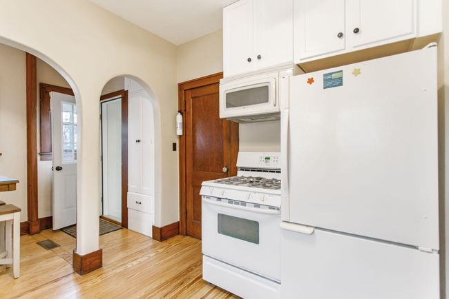 30-web-or-mls-225-van-buren-st | Image 30