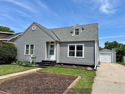 1606 W 7th St, Hastings, NE, 68901-4338 | Card Image