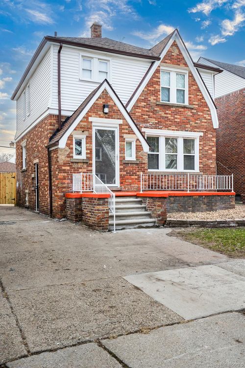 16240 Washburn St, Detroit, MI, 48221-3404 | Card Image