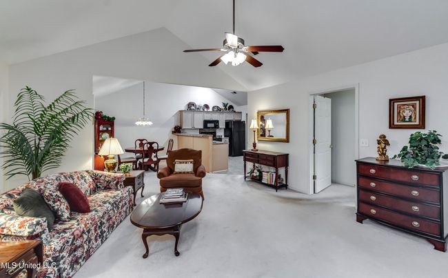 804 Charmant-36 | Image 9