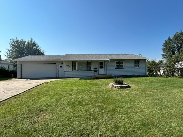 Bohen St, Marshalltown, IA 50158