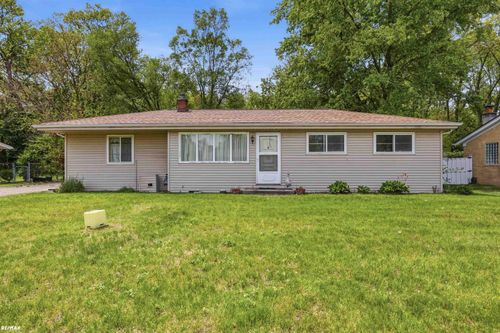 52647 Brentwood Dr, Shelby Township, MI, 48316-3746 | Card Image