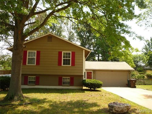 1221 Mendoza Dr, Saint Peters, MO, 63376-4644 | Card Image