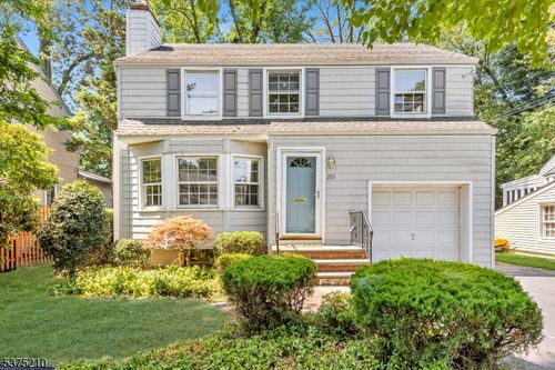 203 Beech St, Cranford, NJ, 07016-1628 | Card Image