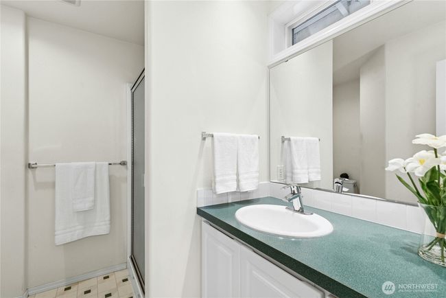 primary en suite | Image 15
