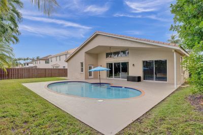 17345 Sw 8th St, House other with 3 bedrooms, 2 bathrooms and null parking in Pembroke Pines FL | Image 1