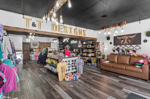 338 State St, Garner, IA, 50438-1237 | Card Image