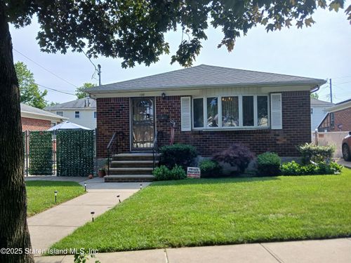 138 Buel Ave, Staten Island, NY, 10305-1257 | Card Image
