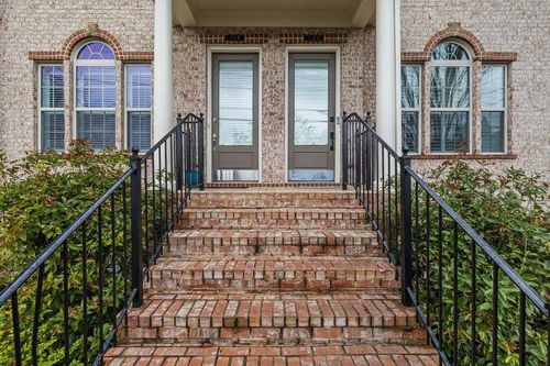 307 Alderwood Ln, Sandy Springs, GA, 30328-2550 | Card Image